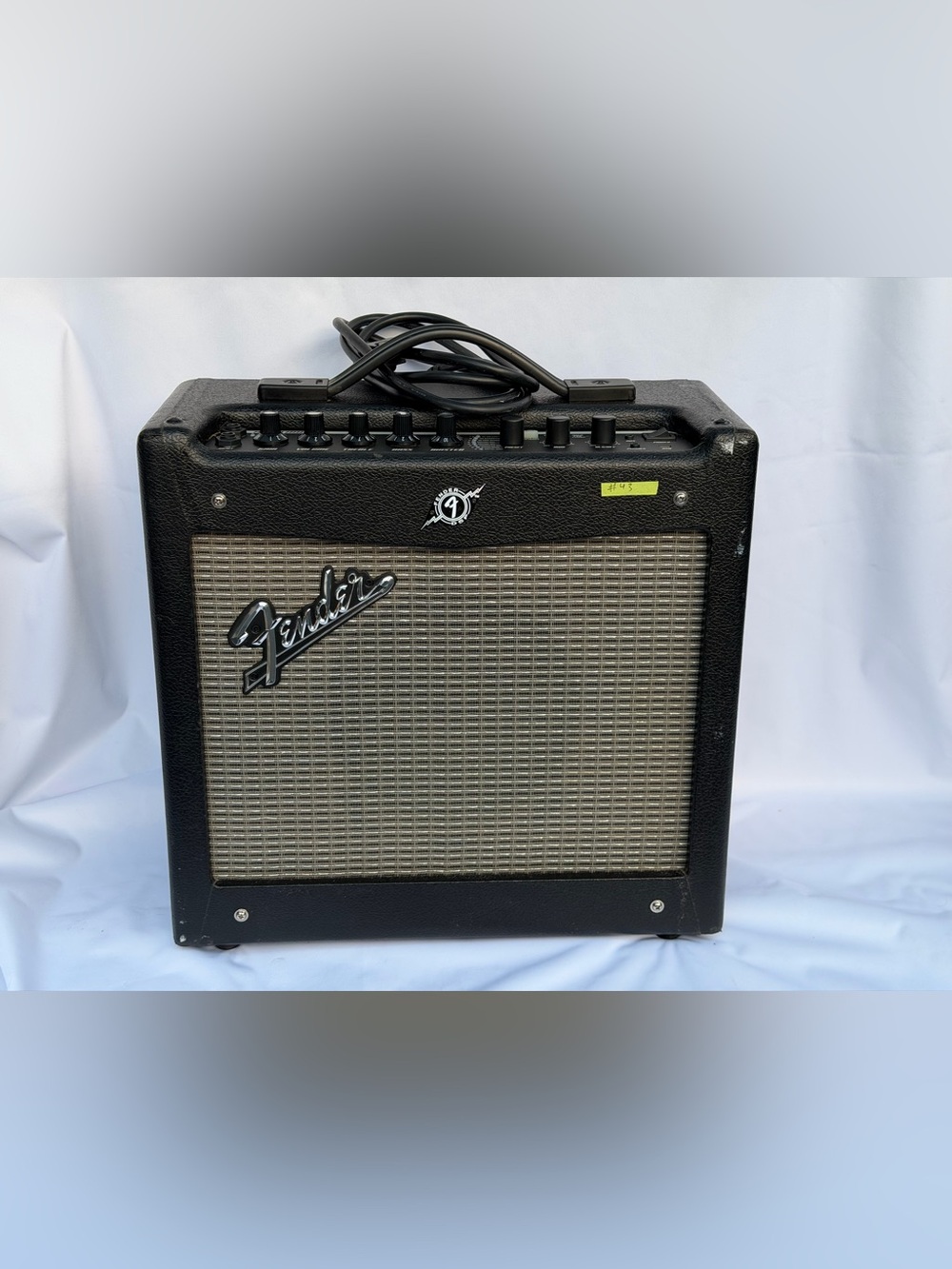 #43 Fender Mustang 1 (V.2) Guitar Amp - Combo Amplifier 8"